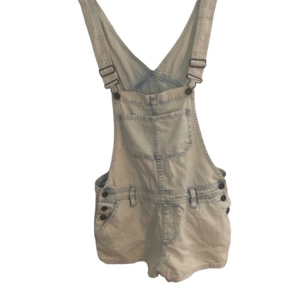 Bullhead Light Wash Denim Overall Shorts size medium - Picture 1 of 14
